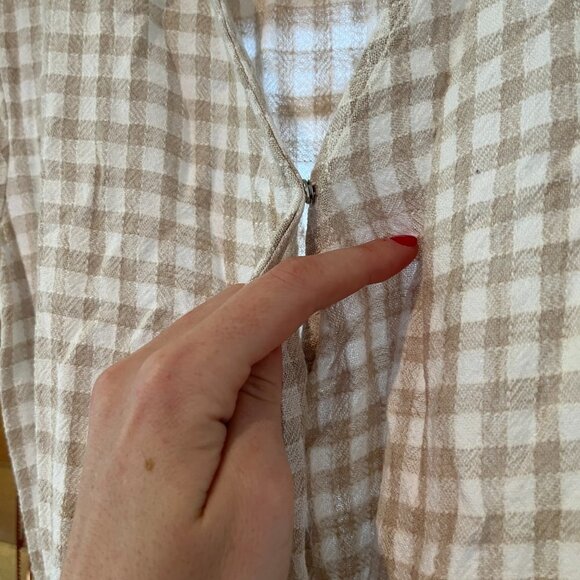 H&M Checkered Romper with Elastic Waistband and Waist tie - Picture 2 of 6